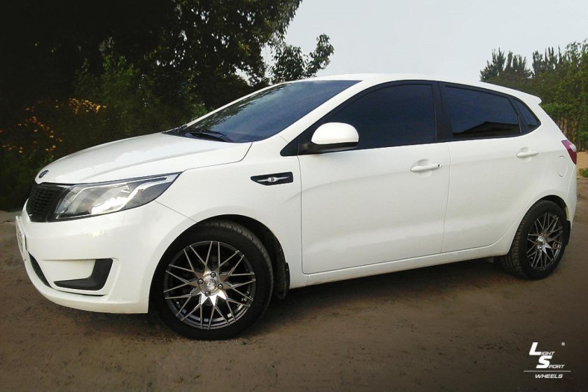 Kia Rio 4 r16