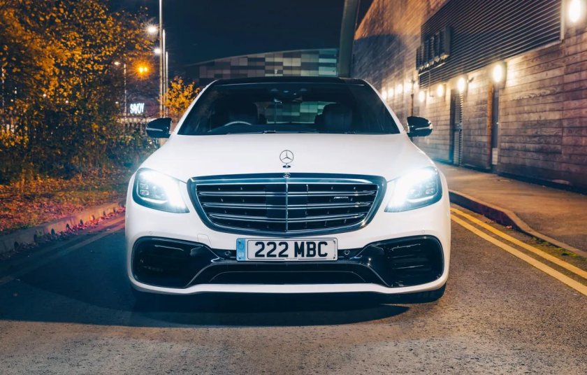 222 Мерседес спереди