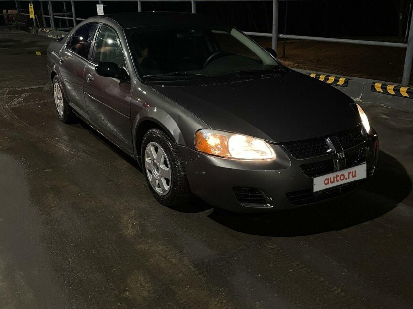 Додж стратус 2005 года