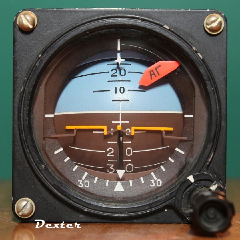 ПКП-72 прибор командно-пилотажный