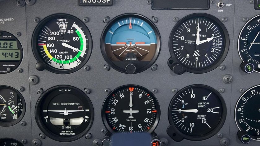 Приборная панель Cessna 172