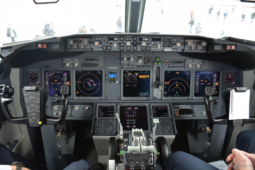 Boeing 737 кабина