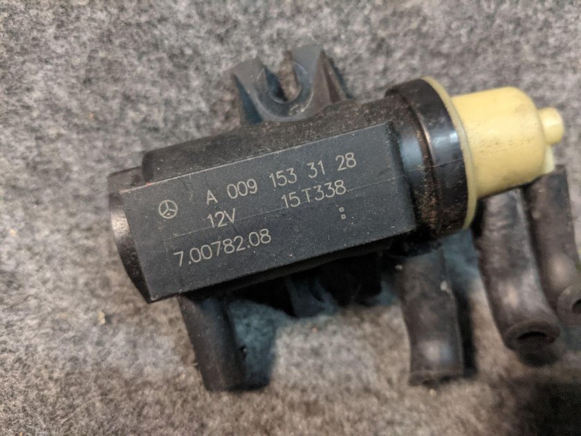 Электромагнитный клапан Мерседес