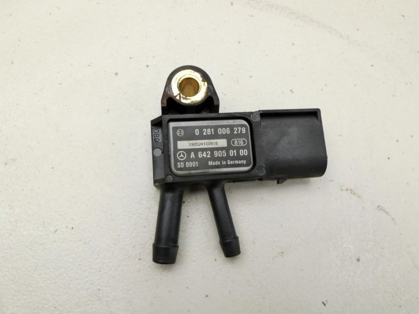 Мерседес w204 2013 поменять датчик выхлопных газов