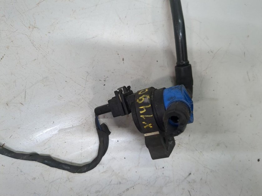 Клапан вентиляции топливного бака