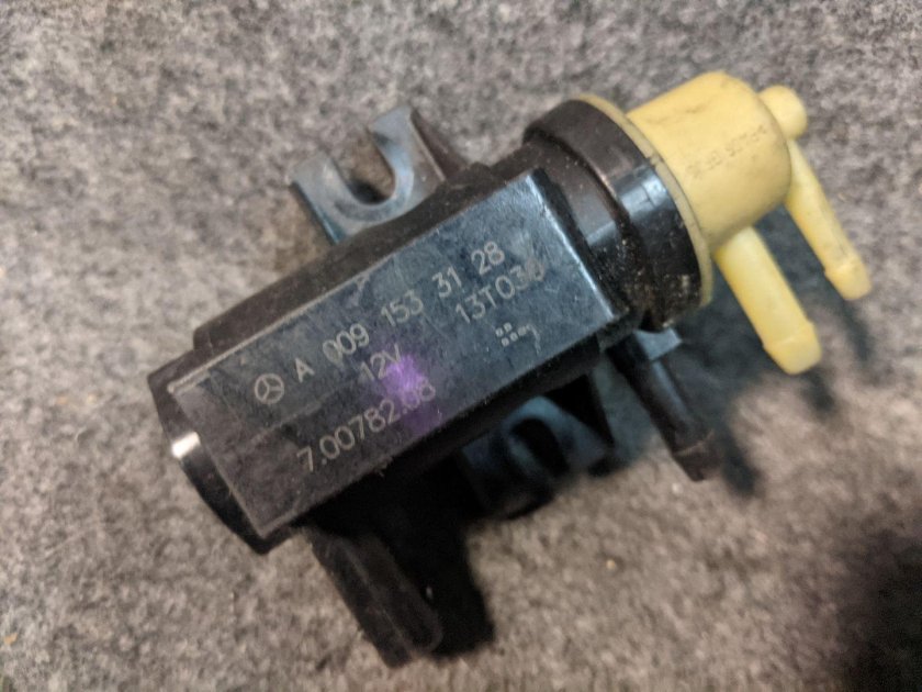 Электромагнитный клапан Мерседес 204