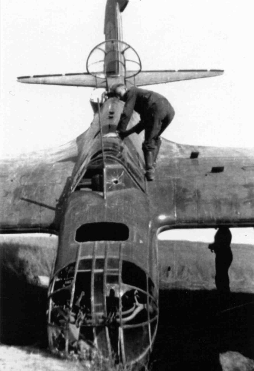 Сб-2 бомбардировщик