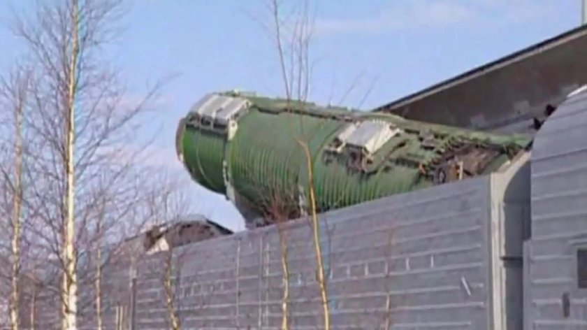 Боевой Железнодорожный ракетный комплекс молодец