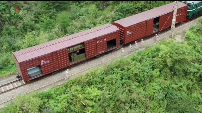 Ракеты в полувагонах