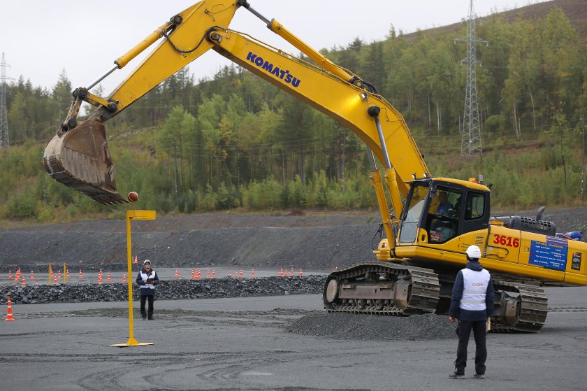 Сигналы экскаватора в карьере