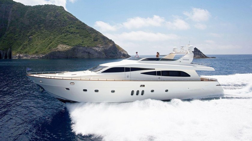 Моторная яхта larson 260