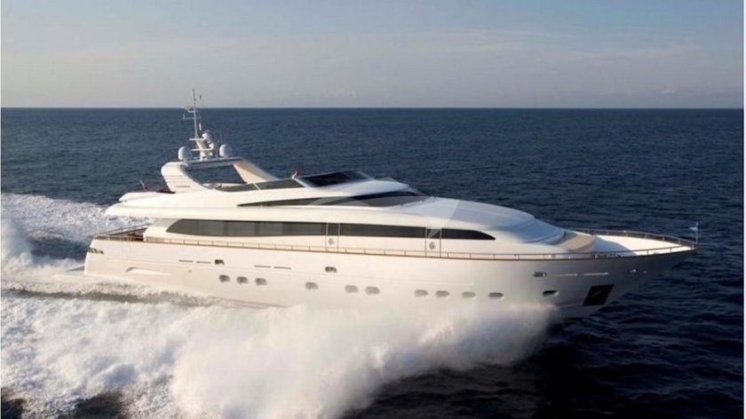 Яхта Франция