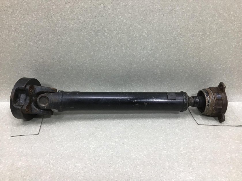 Вал карданный передний