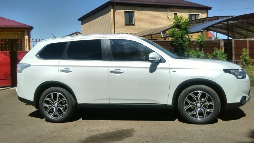 Диски на Mitsubishi Outlander 3