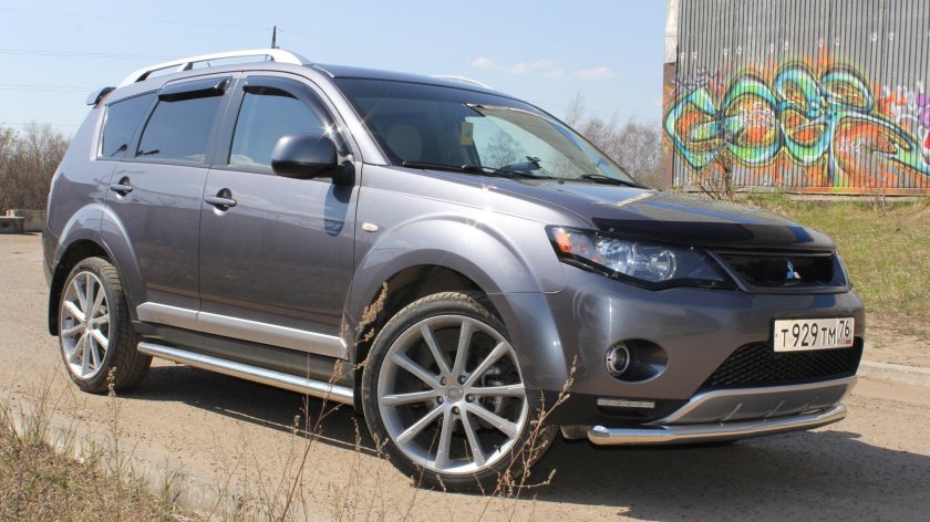 Митсубиси Аутлендер XL r20