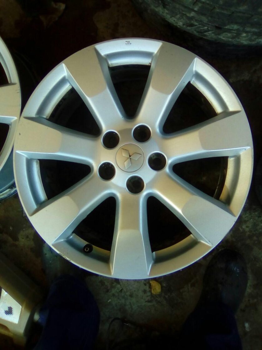 Диски на Mitsubishi Outlander XL r16