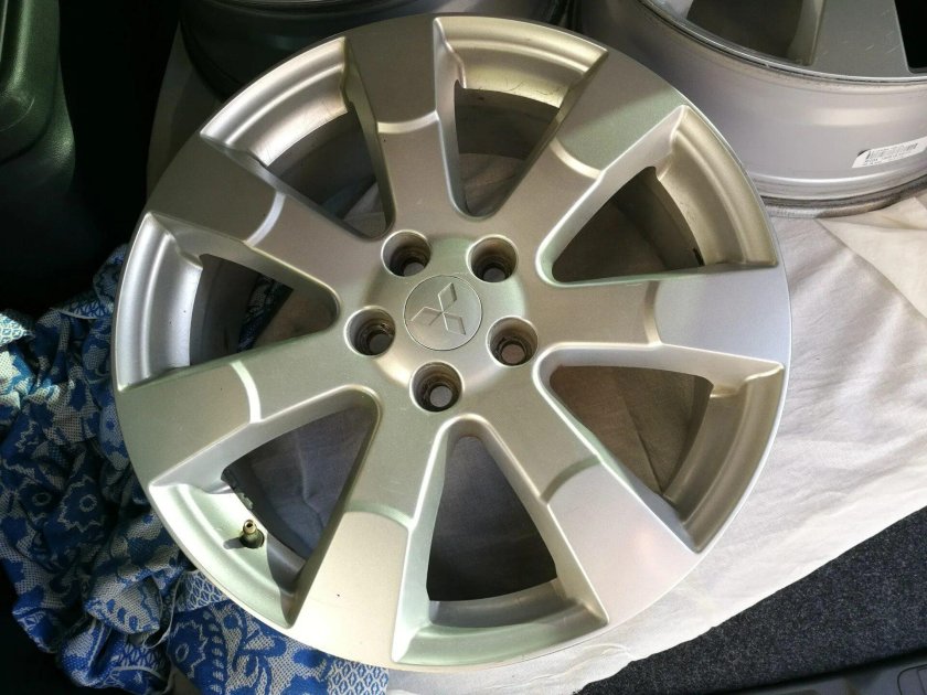 Mitsubishi Outlander 3 диски r18