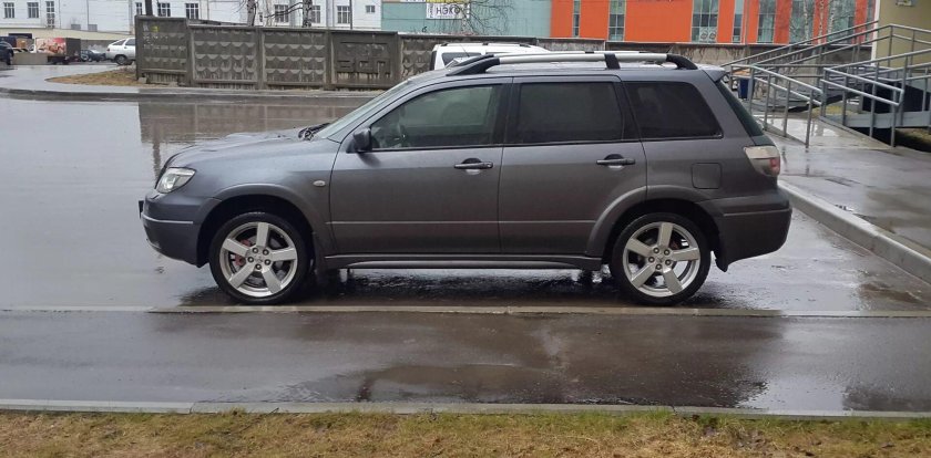 Outlander 1 поколения r18