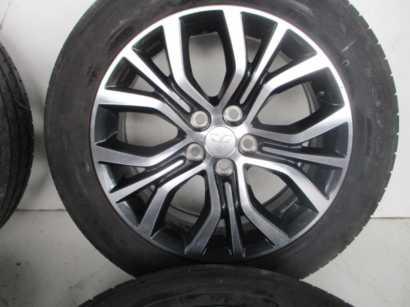 Диски на Аутлендер 3 r18