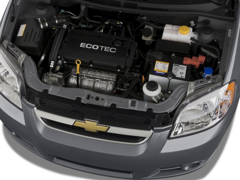 Моторный отсек Chevrolet Aveo t300