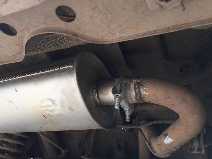 Система выпуска отработавших газов Нива Шевроле 2010 года