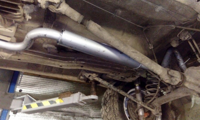 Выхлопная система Chevrolet Niva