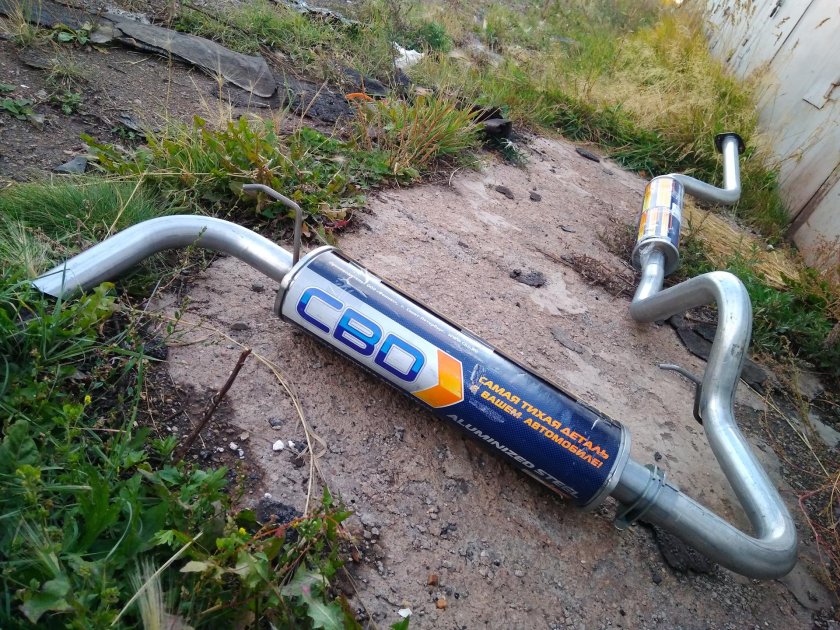 Выхлопные трубы Нива Шевроле 2011 года