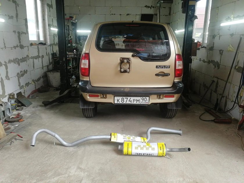 Выхлопная труба Нива Шевроле