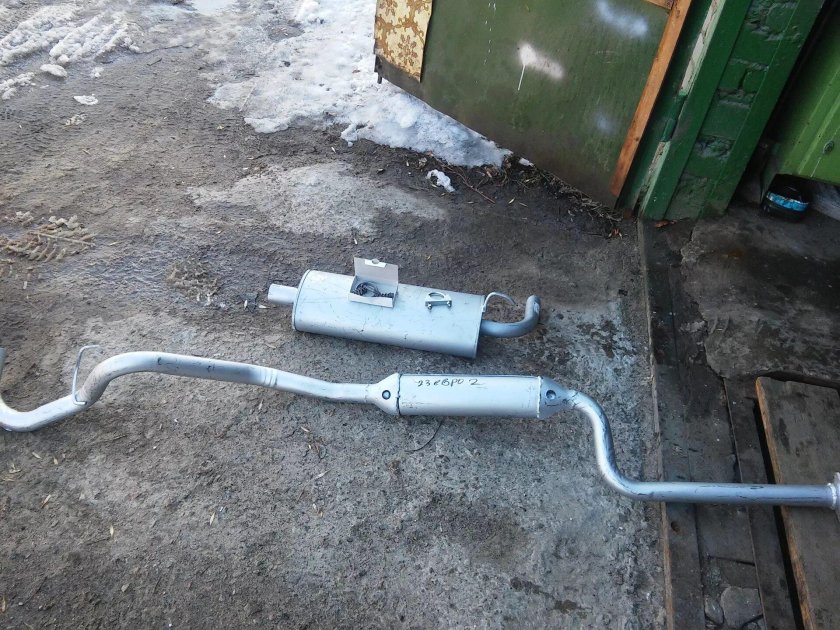 Нива Шевроле 2005 резонатор