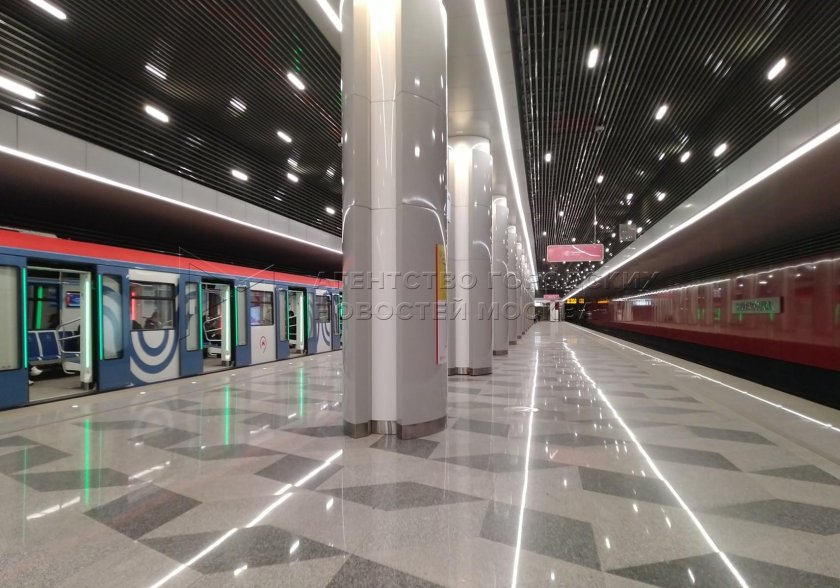 Новая розовая ветка метро фото станций