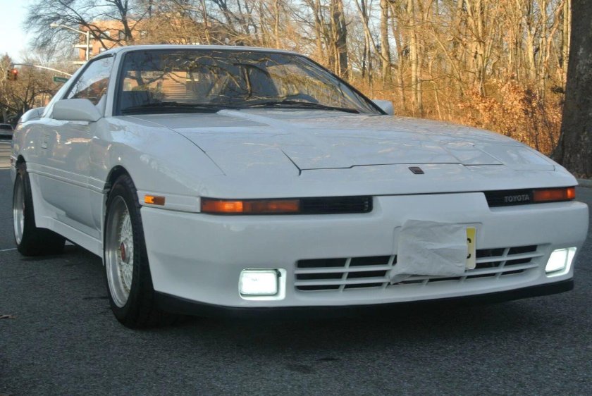 Toyota Celica 1998 с выдвижными фарами