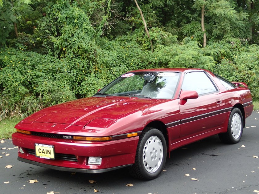 Toyota Celica 1998 с выдвижными фарами