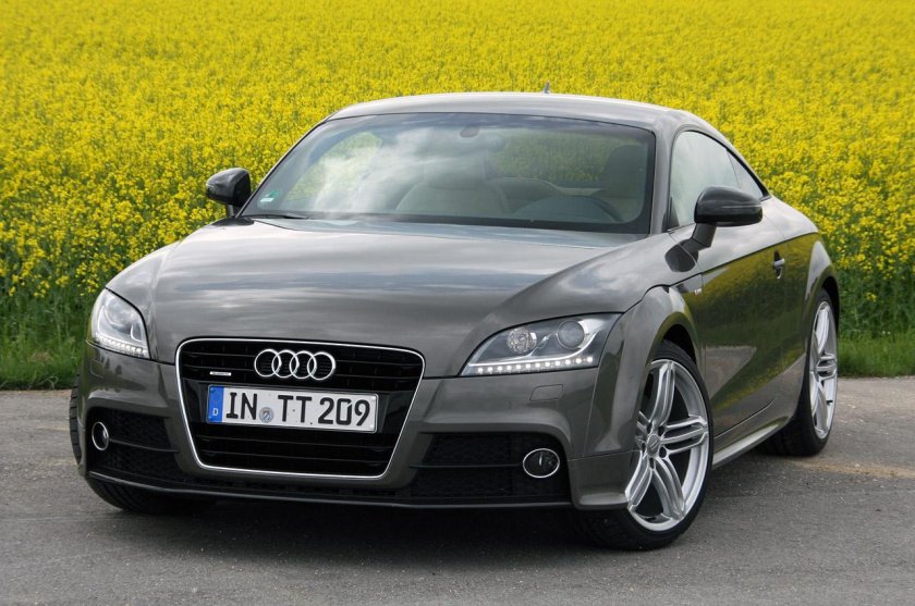 Audi TT RS 2011