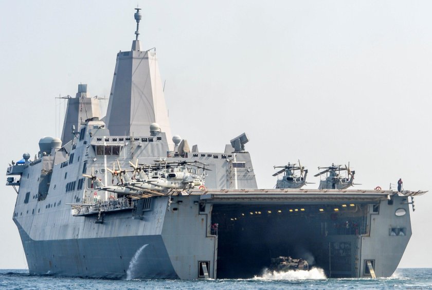 USS «Эссекс» (LHD-2)