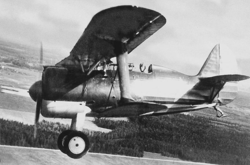 Истребитель биплан и 15