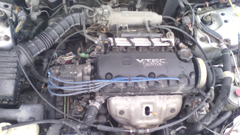 Хонда Домани 2000 под капотом