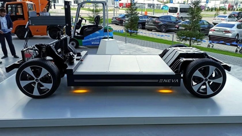 Электромобиль e-Neva Алмаз-Антей