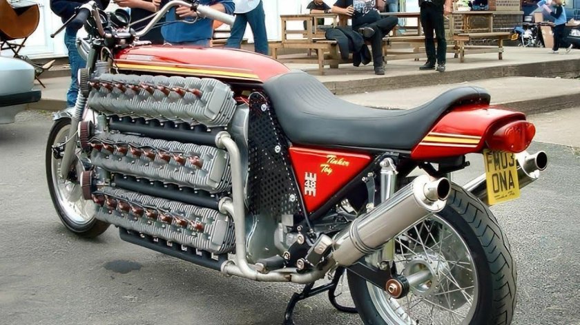 6 Цилиндровый мотоцикл Honda