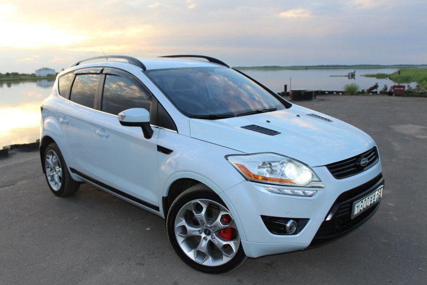 Ford Kuga 1