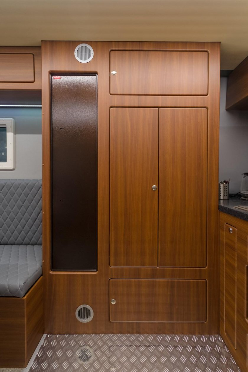 Автодом КАМАЗ 43118 С сауной и прицепом