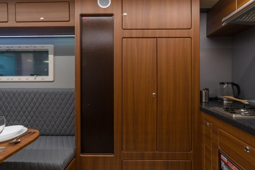 Премиум-автодом КАМАЗ 43118 С