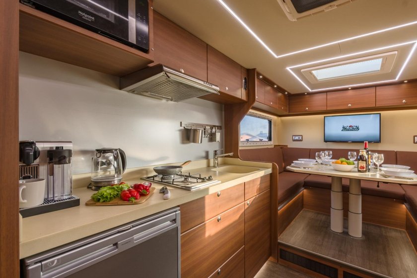 КАМАЗ 43118 автодом