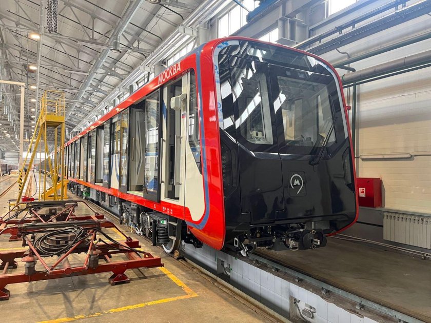 Метропоезд москва 2024