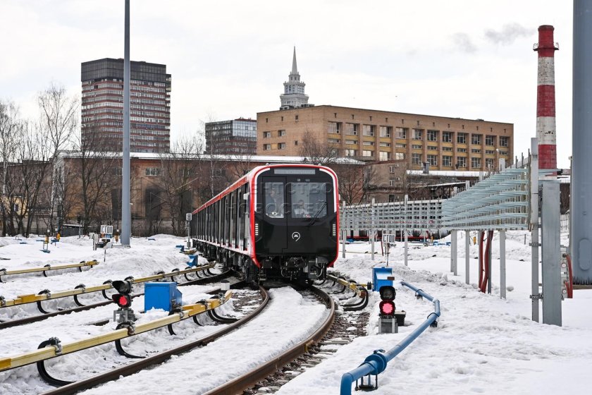 Новые вагоны метро москва