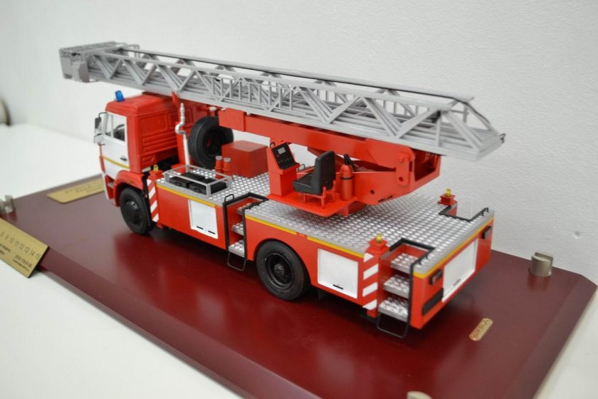 Пожарная автолестница ал-30 КАМАЗ-43502
