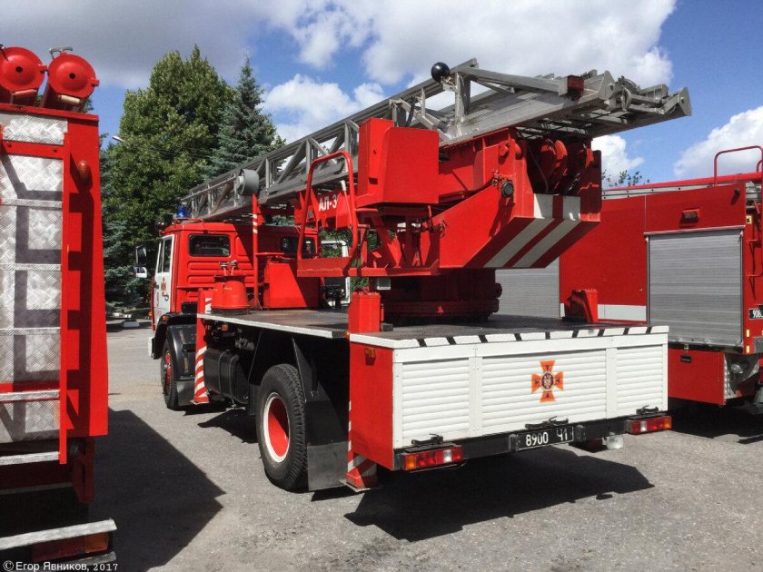 Маз пожарный автолестница