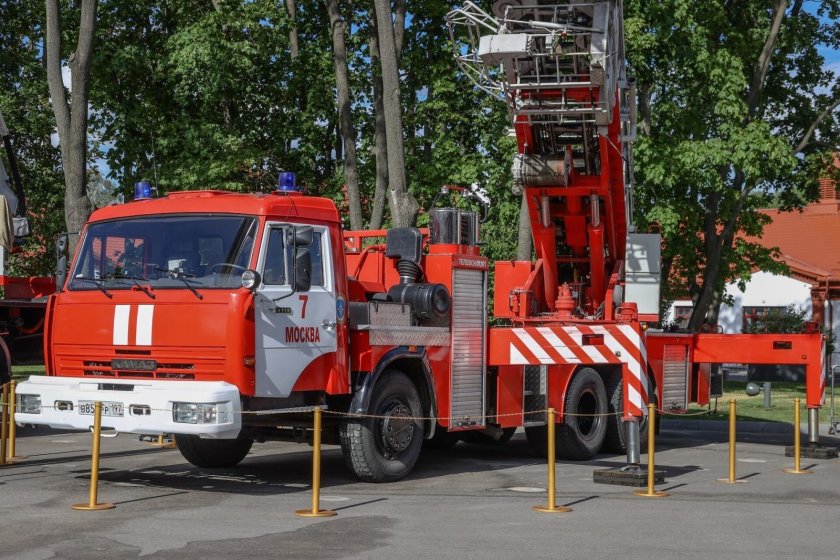 Автолестница пожарная ал-50 КАМАЗ