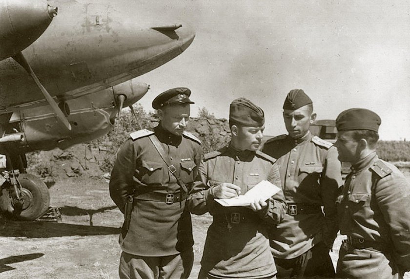 Петляков пе-2