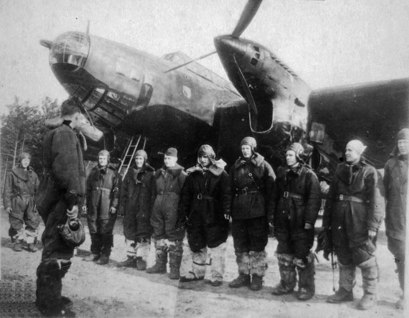 Пе-8 бомбардировщик