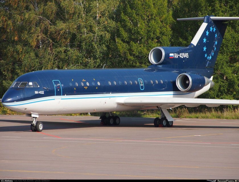 Самолёт як-42